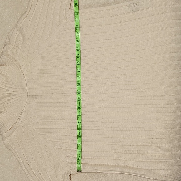 NWOT, Sanctuary Women's Cream Turtleneck Sweater - Picture 6 of 15